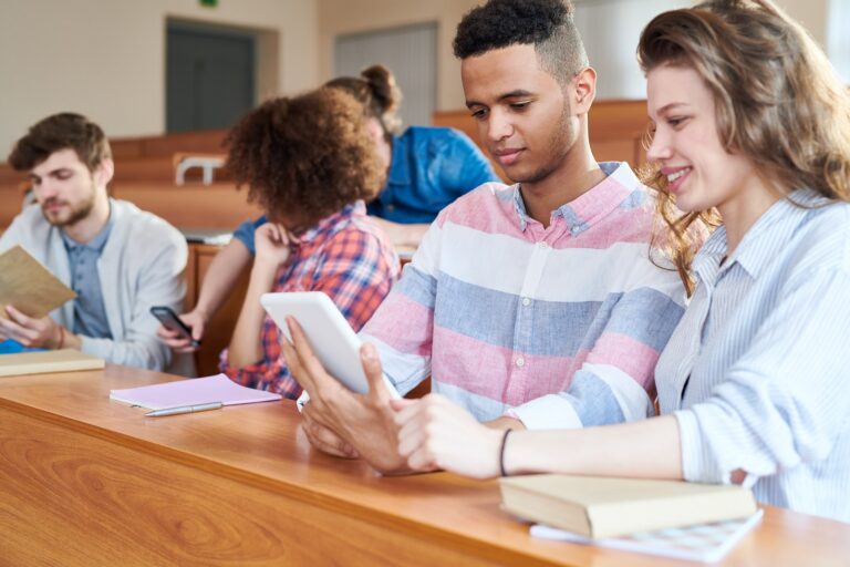 Modern Education Made Simple: Must-Haves for Schools and Colleges